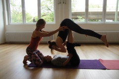 Partneryoga Übung mit Franzy Deutscher beim Bewegungsfestival